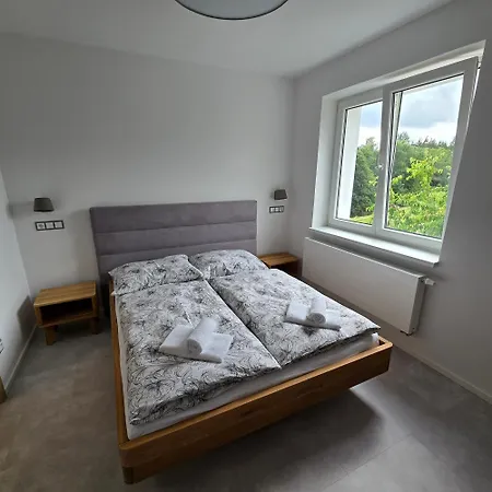 Lägenhetshotell Ela Farni Skalná